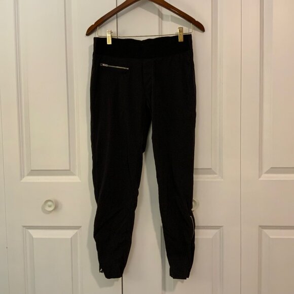 Athleta Black Trekkie Mid Crop Zip Ankle Pants Quick Dry Lightweight Size 4 - Picture 2 of 11